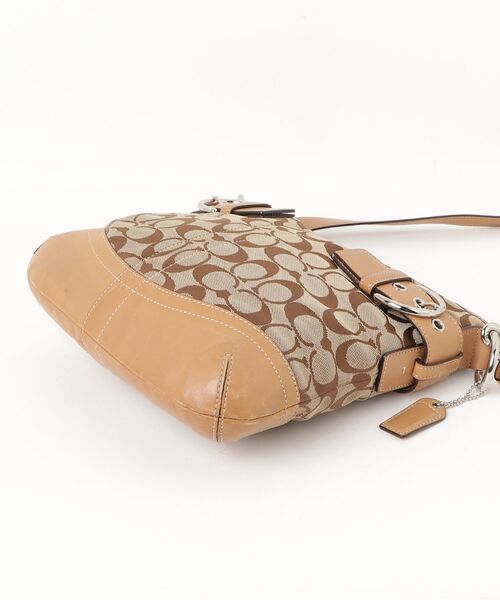 COACH ベージュ ショルダーバッグ COACH（コーチ） ショルダーバッグ - ベージュ レディース : ZOZOTOWN