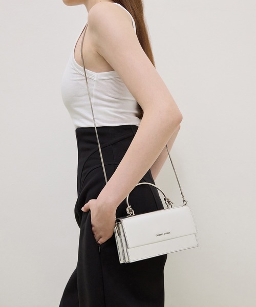 CHARLES ＆ KEITH 財布 スカルプチュアハンドルロングウォレット