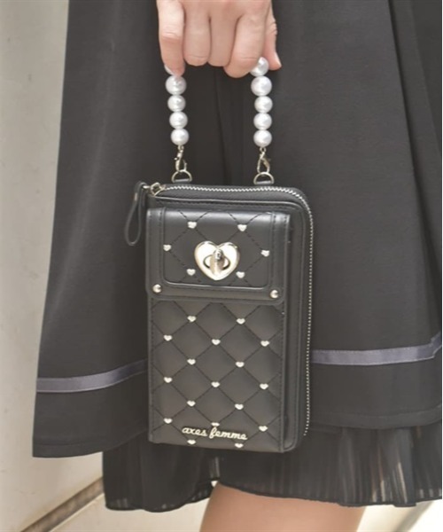 axes femme ショルダーバッグ バッグ ハート刺繍スマホ