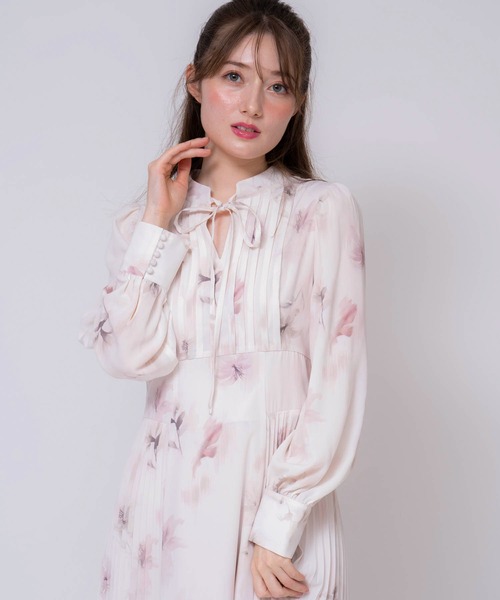 ノエラ プリーツリリーワンピ 新品未使用タグ付き Noela ワンピース 「15周年」プリーツリリーワンピ : ZOZOTOWN
