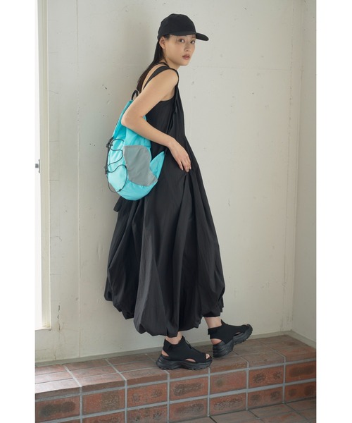 新品emmi（エミ） eco ナイロンエアーボリュームワンピース