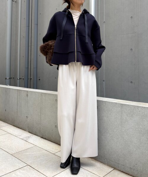 FEMININE パーカー グレー ソフトタッチ スリット入り クロップド丈 パーカー (単品)