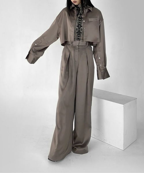 グレイッシュベージュSサイズ LVEU. 「LVEU.」 長袖シャツ FREE グレイッシュベージュ レディース