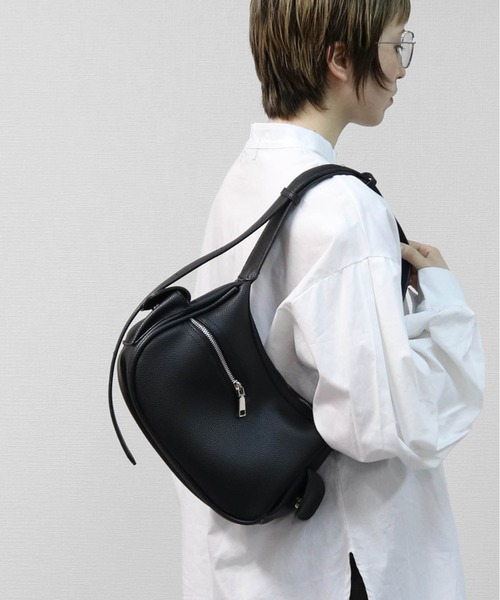 THE CELL. ショルダーバッグ バッグ フェイクレザーサイドポケット