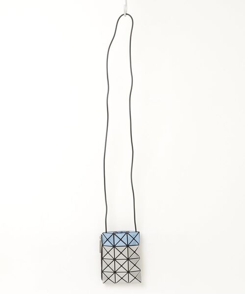 BAO ISSEY MIYAKE 「BAO MIYAKE」 ショルダーバッグ - シルバー BAO ISSEY MIYAKE 「BAO MIYAKE」 ショルダーバッグ - シルバー