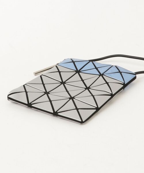 BAO ISSEY MIYAKE 「BAO MIYAKE」 ショルダーバッグ - シルバー BAO ISSEY MIYAKE 「BAO MIYAKE」 ショルダーバッグ - シルバー