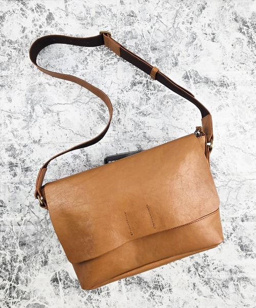 BICASH（ビカーシ） ショルダーバッグ 「BICASH/ビカーシ」レザー