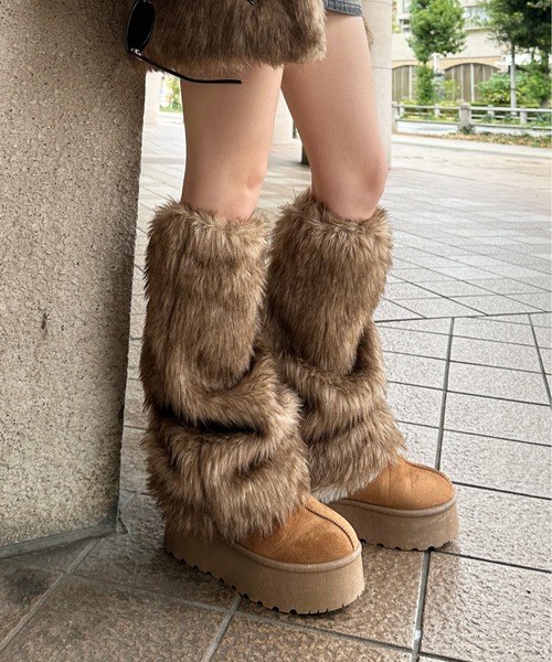 SLY パッファー　レッグウォーマー SLY（スライ）の「PUFFER LEG WARMER パッファー レッグ