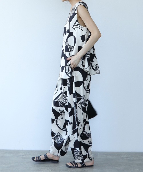 ブラウス シャツ 「CHIGNON/シニヨン」前後2WAYアート柄ブラウス レディース TITE IN THE STORE ブラウス シャツ 「CHIGNON/シニヨン」前後