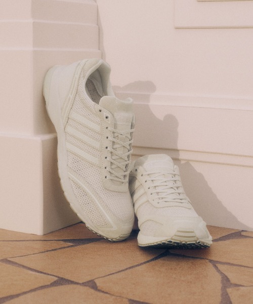 しろあひる adidas（アディダス） スニーカー 「BILLY'S EXCLUSIVE」ADIZERO ADIOS