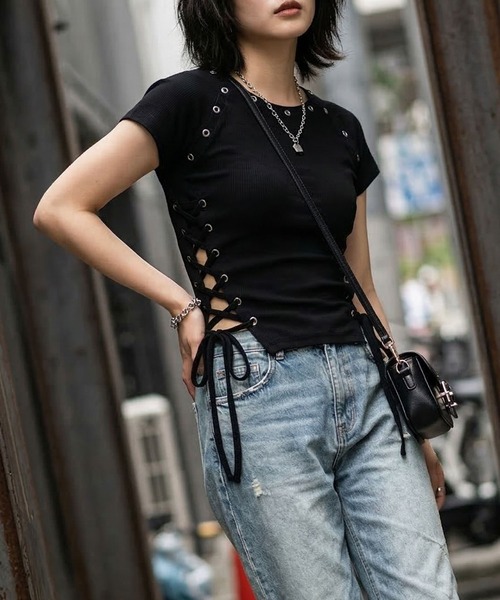 Diable baiser（ディアブルベーゼ） tシャツ 半袖 ハトメレースアップ
