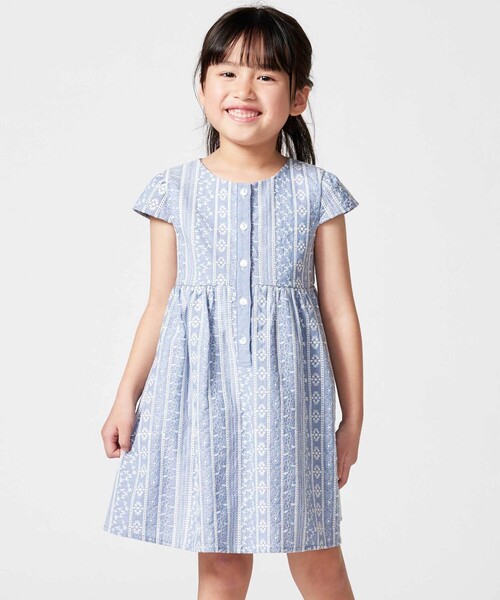 BeBe（ベベ） ワンピース 「お揃い」シャンブレーレース刺しゅう