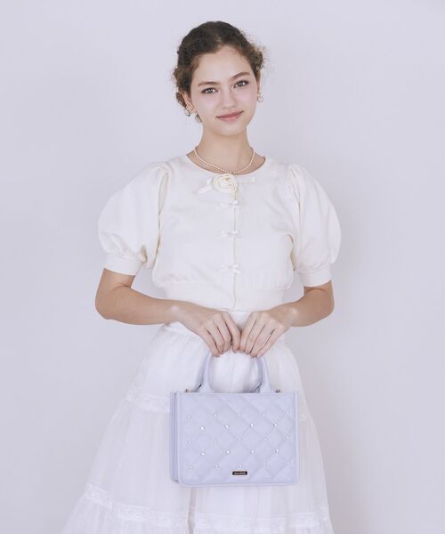 メゾンドフルールショルダーバッグ未使用 Maison de FLEUR（メゾンドフルール） ショルダーバッグ バッグ パール