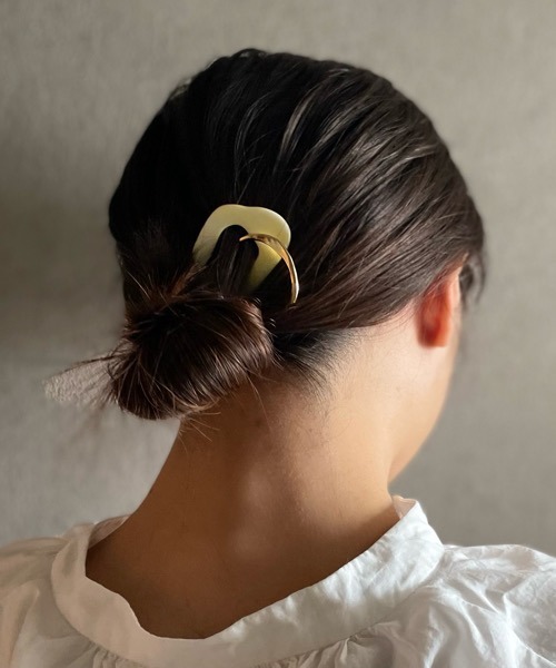 TONE（トネ） 「KuKuLu TOKYO」アクリル × メタル ニュアンスU字コーム