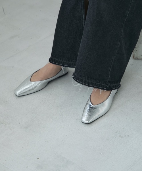 DFFUR. パンプス メタリックスクエアトゥフラットパンプス