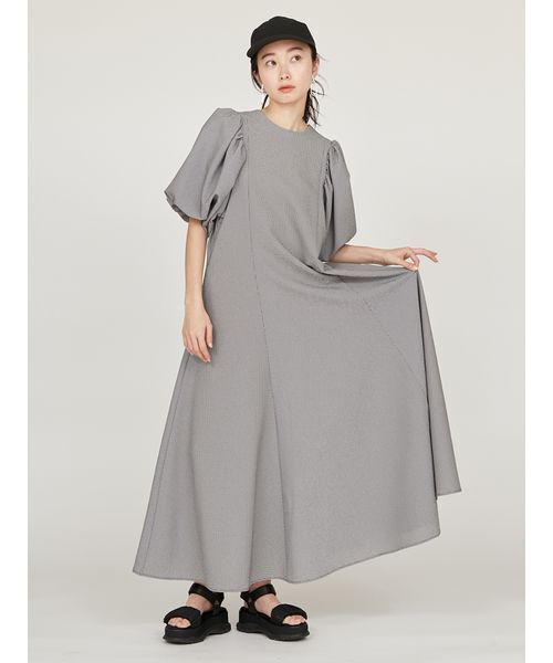 ⭐︎アビー☆新品　emmi（エミ） パフスリーブサッカーワンピース パフスリーブサッカーワンピース(カットワンピース)｜ワンピース