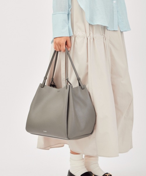 美品⭐️ ヤーキ　ショルダーバッグ YAHKI（ヤーキ） ショルダーバッグ バッグ SHRINK SOFT W FACE