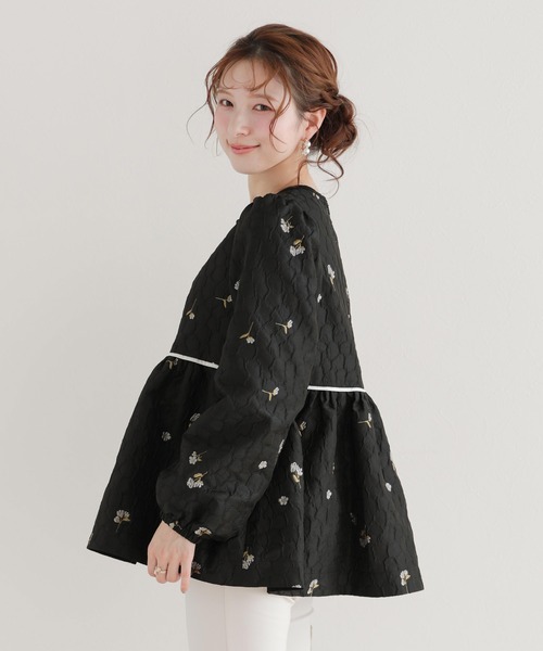 OHGA フラワージャガードトップス　黒　極美品‼️ Fit more（フィットモア） フラワージャガードペプラムトップス