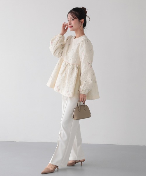 Fit more（フィットモア） フラワージャガードペプラムトップス