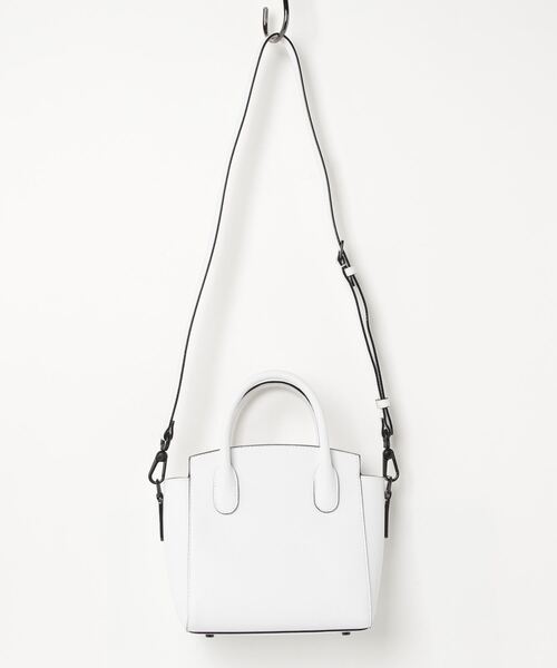 CHARLES ＆ KEITH（チャールズ&キース） 「CHARLES & KEITH