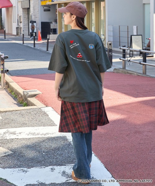 sanrio tシャツ 「HELLO KITTY」別注 ハローキティデザイン刺繍