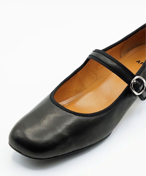 enchanted（エンチャンテッド） パンプス 「APOM」本革オブリークトゥ