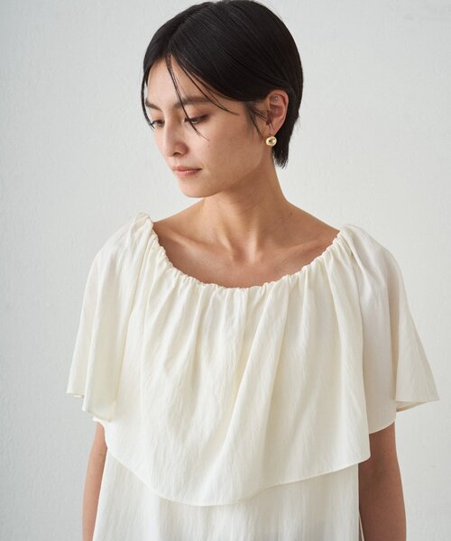 美品　ラウンジドレス　ショルダーフリル　ブラウス Loungedress（ラウンジドレス） ブラウス シャツ フリルオフショル