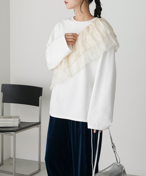 新品未使用タグ付き！オブリ☆OBLI フリル付きホワイトスウェット L'AUBE】プリーツフリルスリーブロゴトップス | prose verse(プロズ