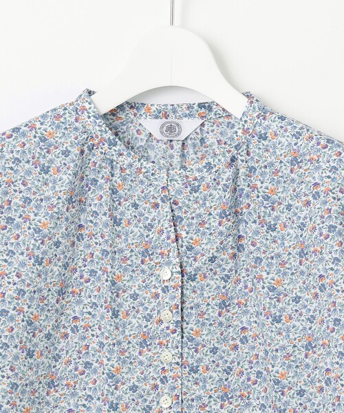 ジェイプレス　新品未使用リバティ花柄ブラウスT13サイズ J.PRESS ブラウス シャツ 「洗える」Liberty Lilibet＆Hannah