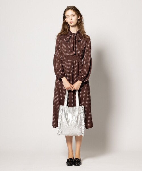 【光沢感】TOCCAトッカ SHINE WAVES SUBBAG トートバッグ TOCCA トートバッグ SHINE WAVES SUBBAG レディース : ZOZOTOWN