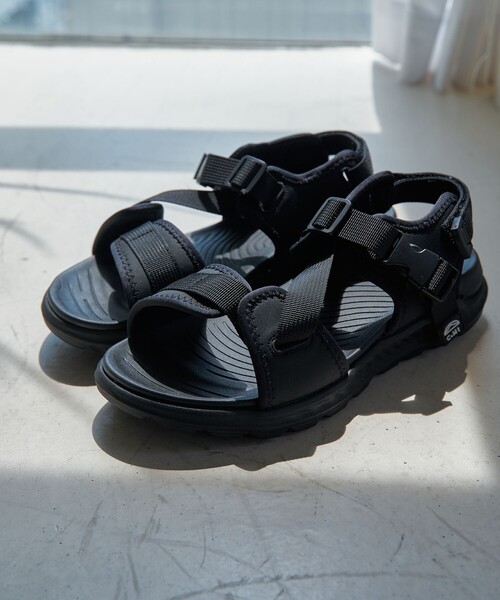   ロゴ付き スライド フラット サンダル PRADA - プラダ PRADA スライドサンダル 三角ロゴ ラフィア風