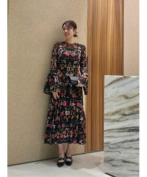 【新品タグ付】LOULOU WILLOUGHBYオパールフラワーワンピース 新品タグ付 ルルウィルビー オパールフラワーワンピース ホワイト 完売
