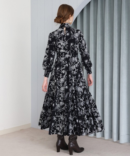 「AND COUTURE」 長袖ワンピース MEDIUM ブラック レディースの画像