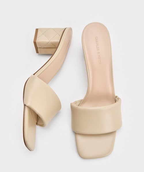 CHARLES ＆ KEITH サンダル パッフィーワイドストラップキルト
