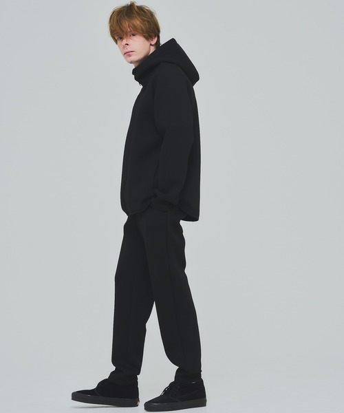 EMMA NOVEMBER（エマノーヴェンバー） パーカー Embroidery ダンボール