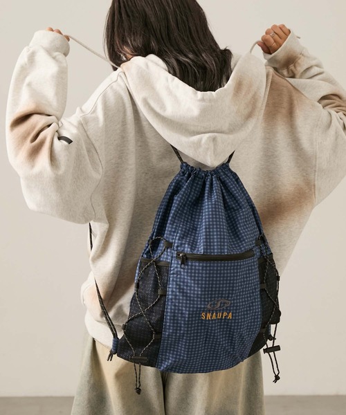 Snap club デイバック リュック 「Snap club」ロゴ刺繍 ナイロン