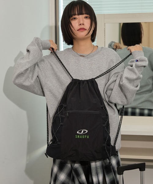 Snap club デイバック リュック 「Snap club」ロゴ刺繍 ナイロン