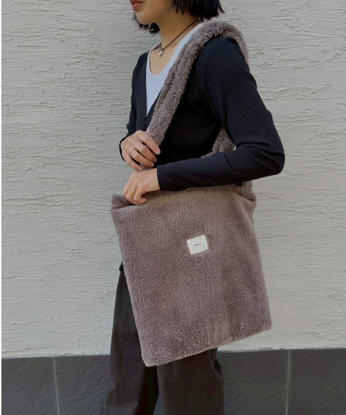 AMAIL（アマイル） ショルダーバッグ バッグ Fuzzy Tote Bag