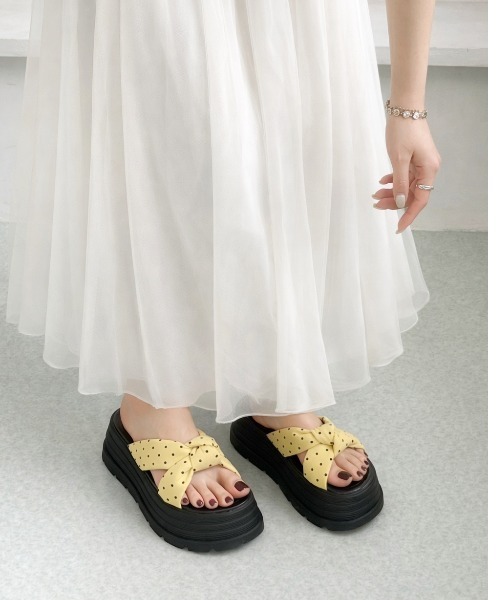 Shoes in Closet（シュークロ） 厚底 サンダル ミュール 「完売カラー