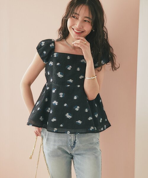 ラブティックボンボン　【最強モテブラウス】小花ラメジャガードペプラム La boutique Bonbon（ラブティックボンボン） ブラウス シャツ 「最強