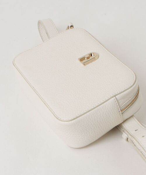 ⭐︎最終価格⭐︎新品　FURLA フルラ　ハンドバッグ　ショルダーバック　ベージュ FURLA（フルラ） ショルダーバッグ - ベージュ レディース : ZOZOTOWN