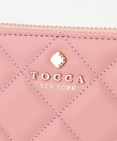 TOCCA トッカ　長財布　キルティング　ピンク　ラウンドファスナー TOCCA トッカ 長財布 キルティング ピンク ラウンドファスナー