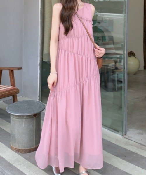 FAVORITO ワンピース ギャザーフリルクルーネック袖なしワンピース