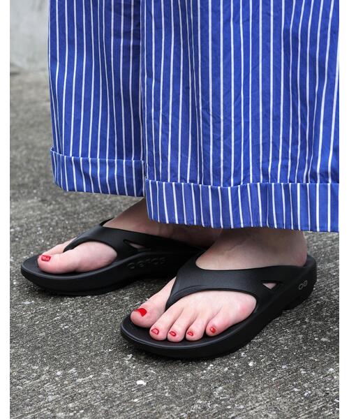 「OOFOS」 ビーチサンダル 23 ブラック メンズ_画像8