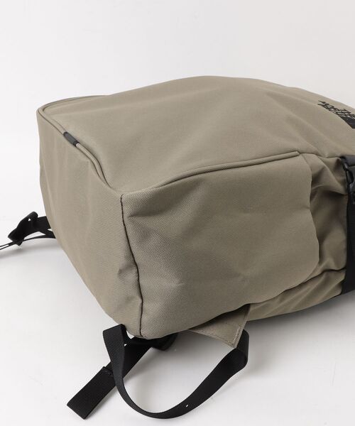 THE NORTH FACE（ザ ノースフェイス） リュック - ベージュ メンズ