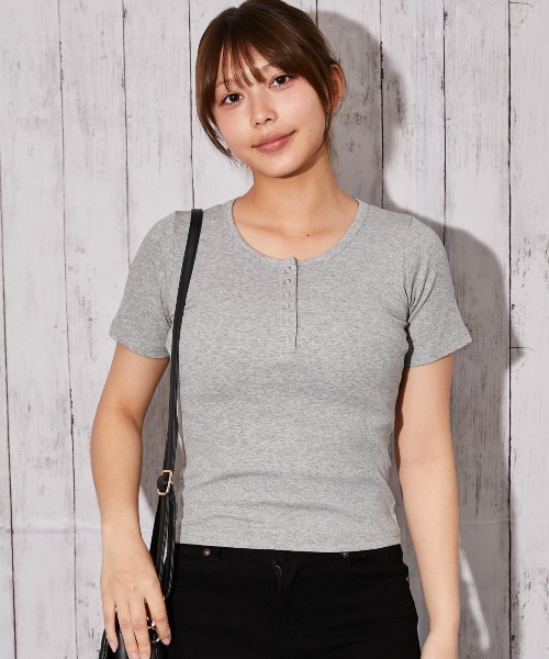 tシャツ 「フロントボタン×テレコ素材」カットソー／カジュアル／Y2K