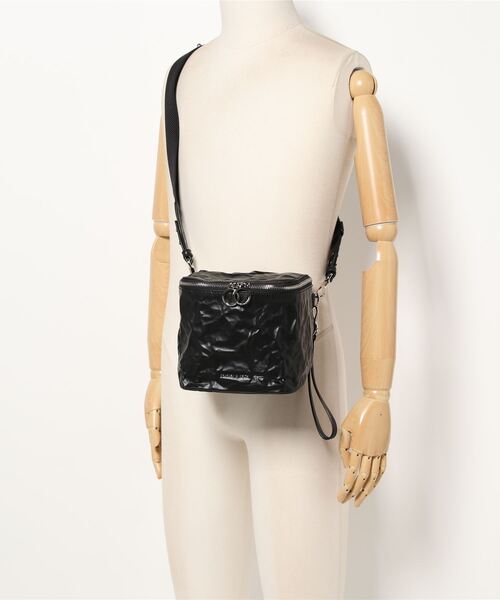 CHARLES ＆ KEITH ショルダーバッグ バッグ Cyrus サイラス