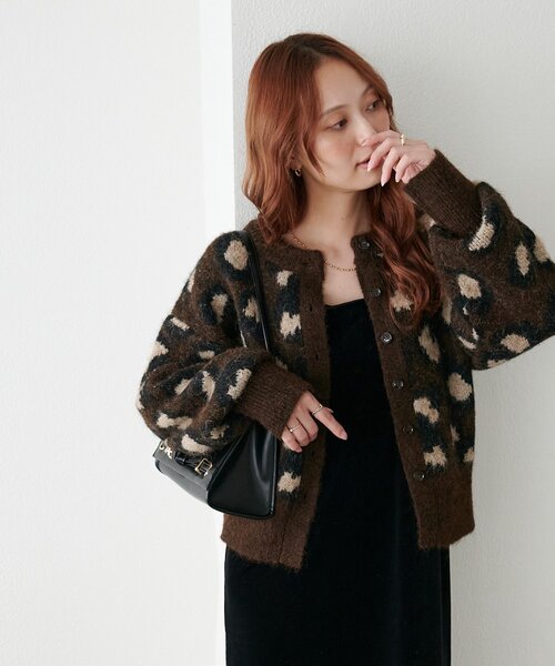 パトゥ  23SS  KN1208047001W ロゴジャガードニットカーディガン レディース XS PATOU(パトゥ)のレディース カーディガン 人気アイテムランキング【BUYMA】