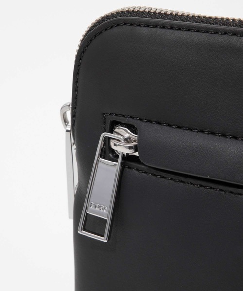 【新品未使用品 】ヒューゴボス　Ray L Monostrapスリングバッグ HUGO BOSS（ヒューゴ・ボス） ショルダーバッグ Ray M NS Zip 50541518