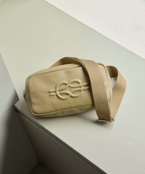 ear PAPILLONNER（イア パピヨネ） ショルダーバッグ バッグ 「本革